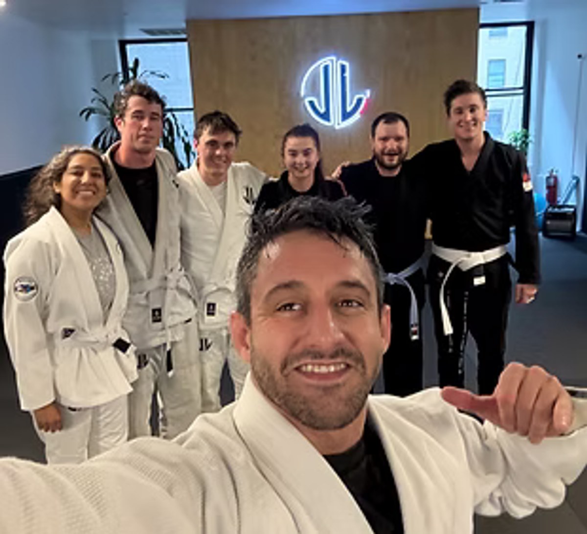 Brazilian Jiu Jitsu training image from Jiu Livre's official website.
