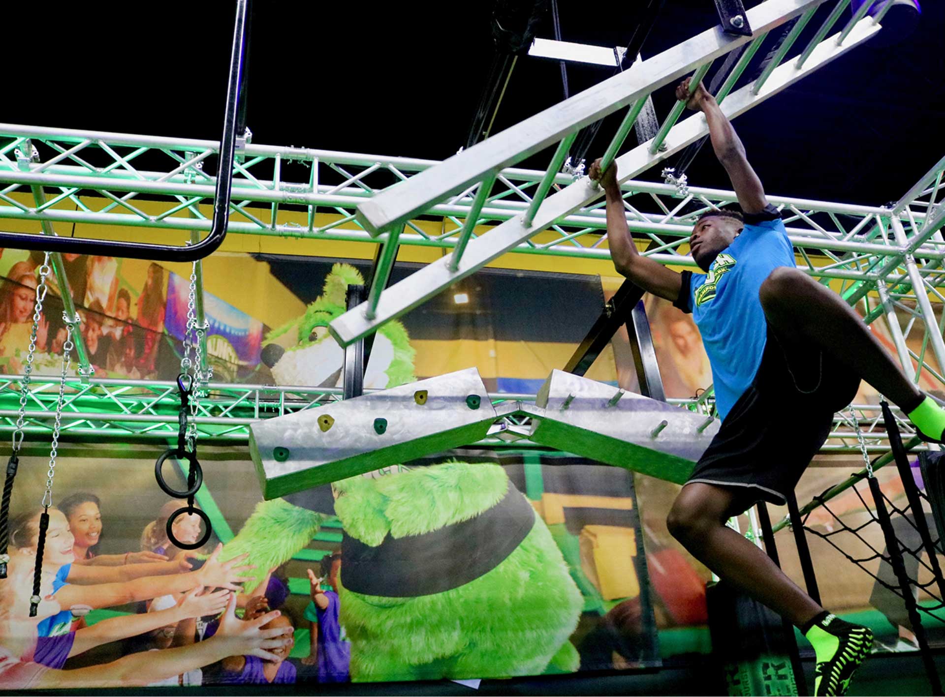 Launch Family Entertainment official site image showing the indoor family entertainment concept.